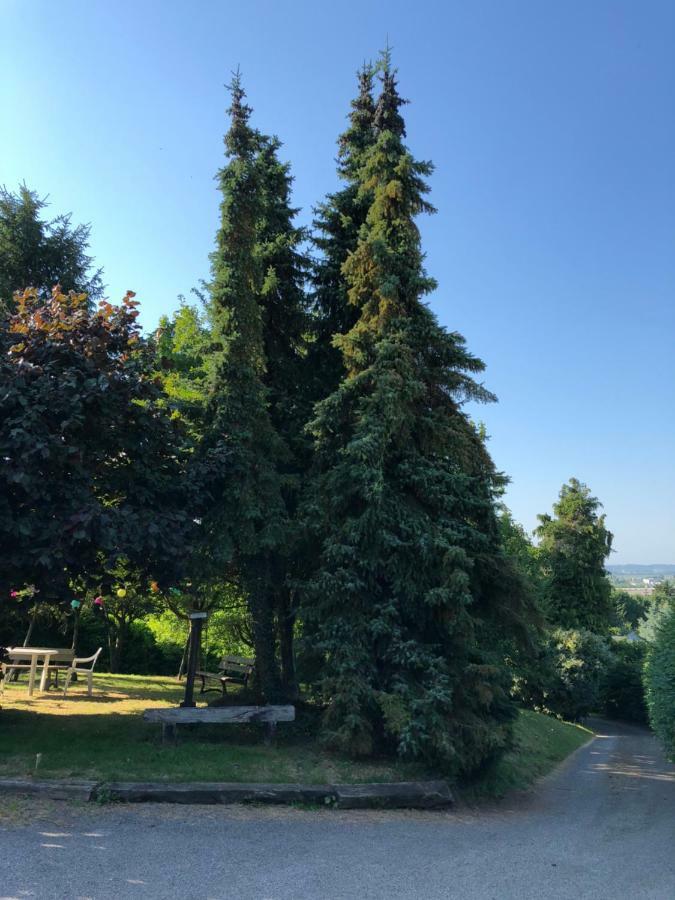 Aux lettres du lavoir La Rivière-Saint-Sauveur Extérieur photo