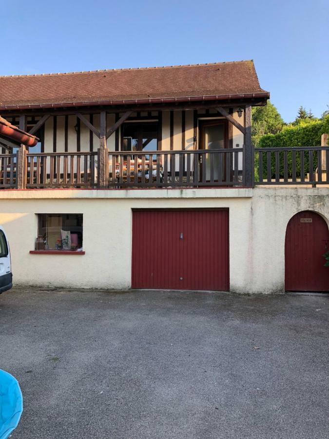 Aux lettres du lavoir La Rivière-Saint-Sauveur Extérieur photo